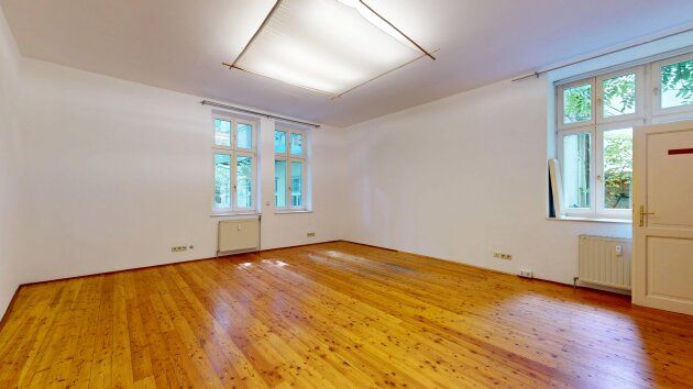 Konzentriert arbeiten in Währing – stilvolles Altbau-Büro im Grünen