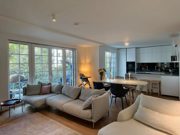 Großzügig wohnen in Sievering: Moderne Wohnung mit ca. 88 m², großer Wohnküche, 2 Zimmern, Balkon und Tiefgaragenplatz